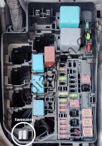 How to remove a blown fuse in a car, methods