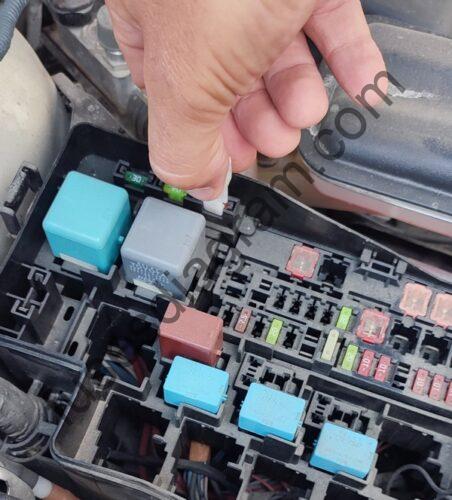 How to remove a blown fuse in a car, methods